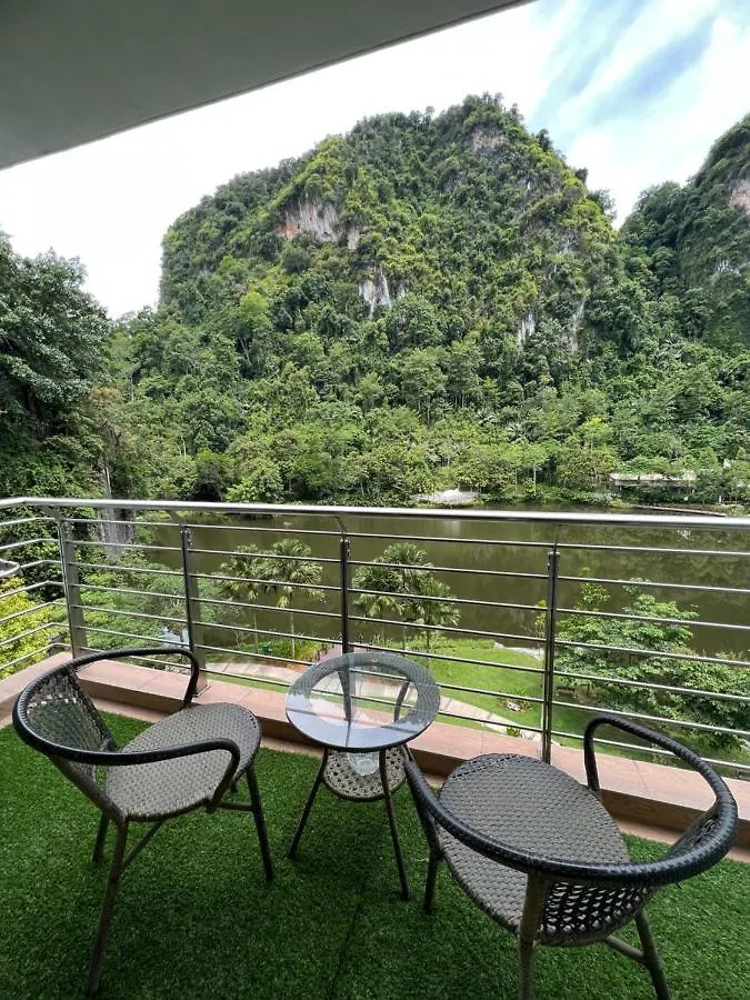 De Lakeside Homestay By Quadvanos Ipoh 0*,  Malaysia