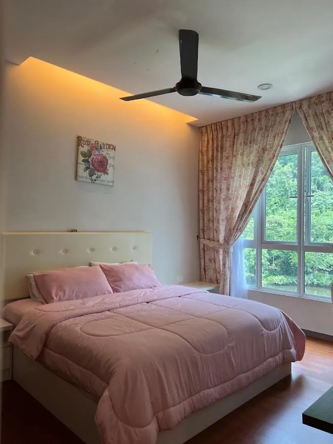 De Lakeside Homestay By Quadvanos Ipoh Apartment
