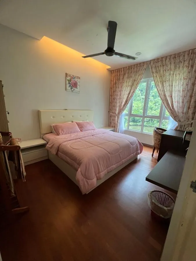 Apartment De Lakeside Homestay By Quadvanos Ipoh
