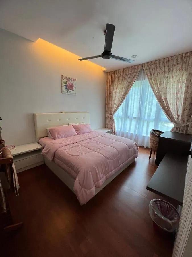 De Lakeside Homestay By Quadvanos Ipoh